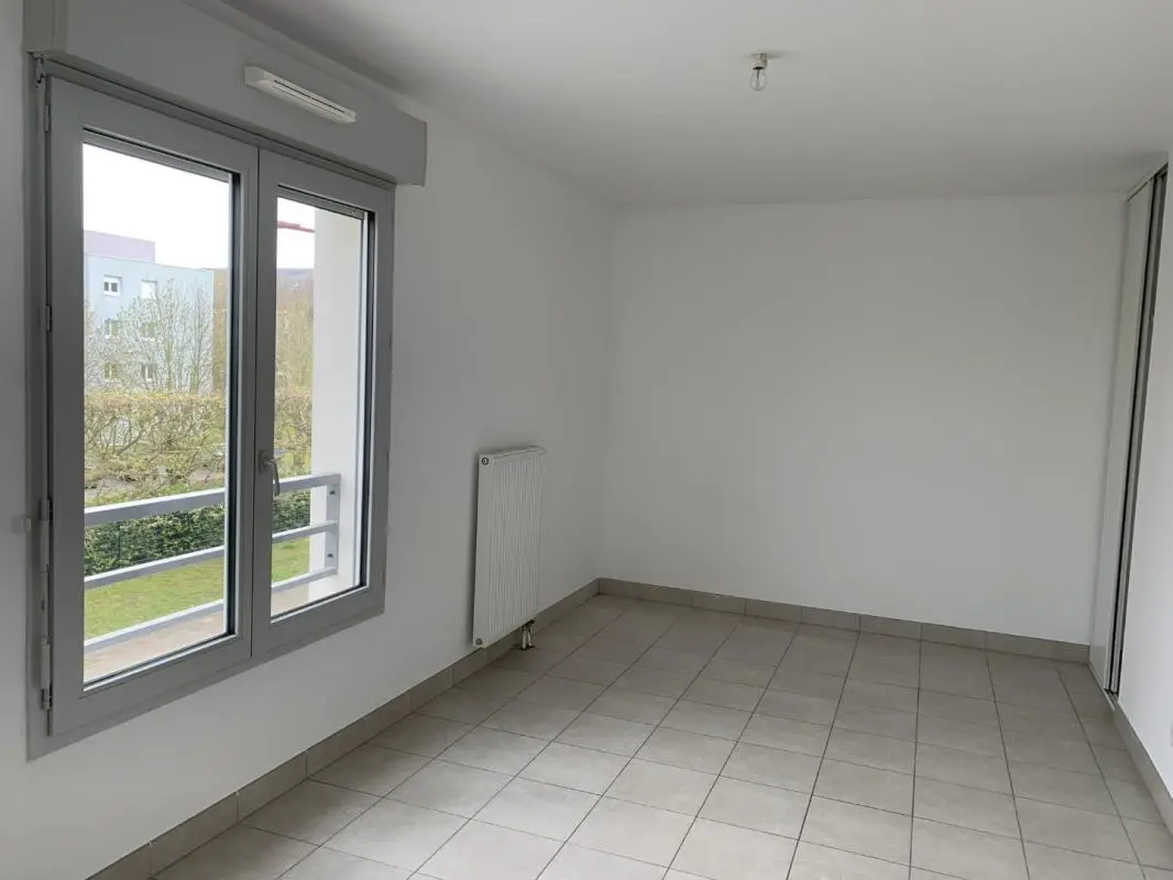 Flat Rue du Maréchal Leclerc in Lucé