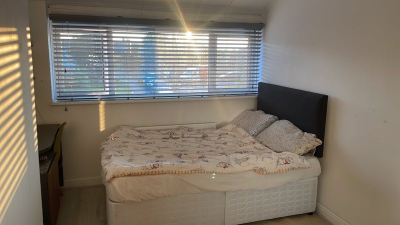 Room Barn Mead in Harlow