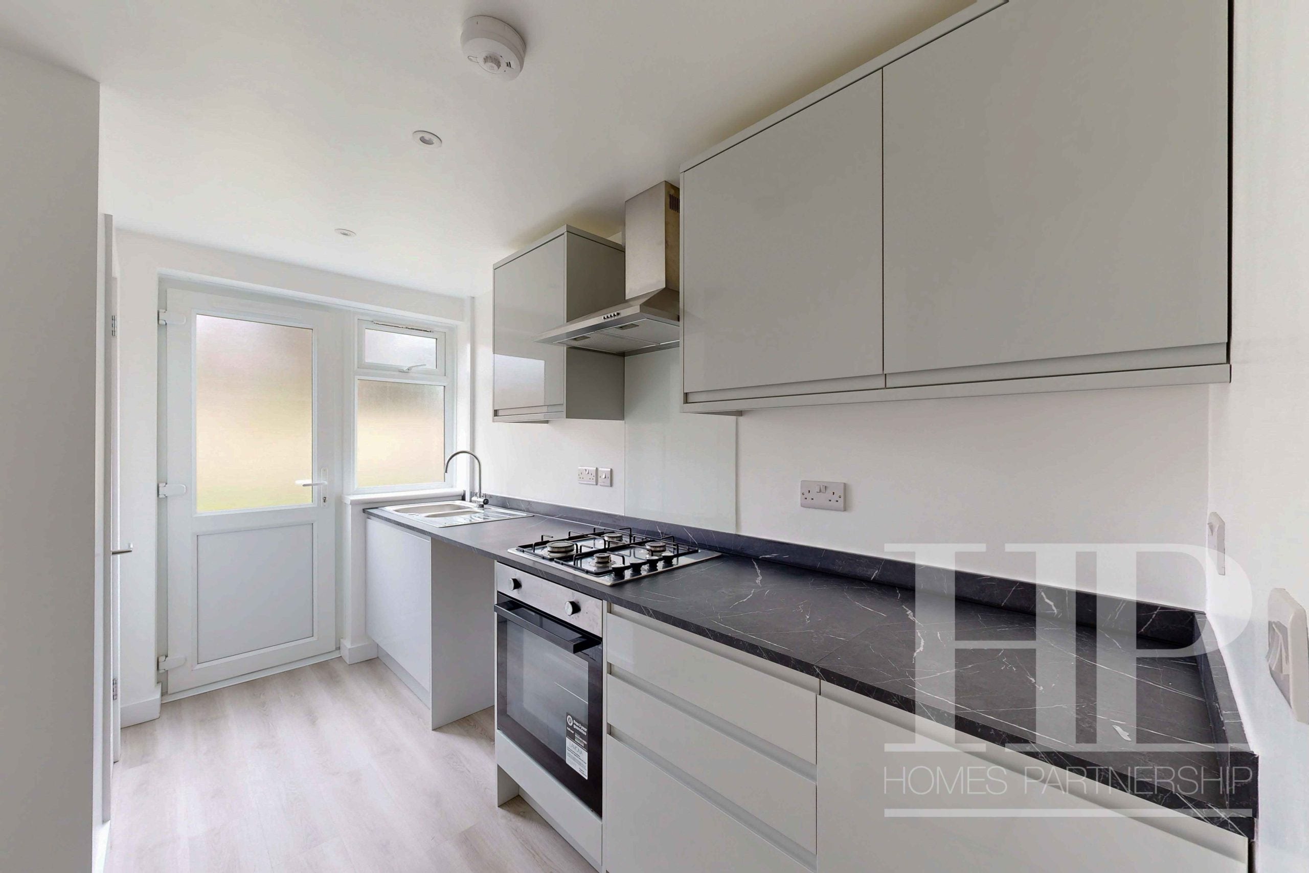 Flat Dickens Road in Crawley
