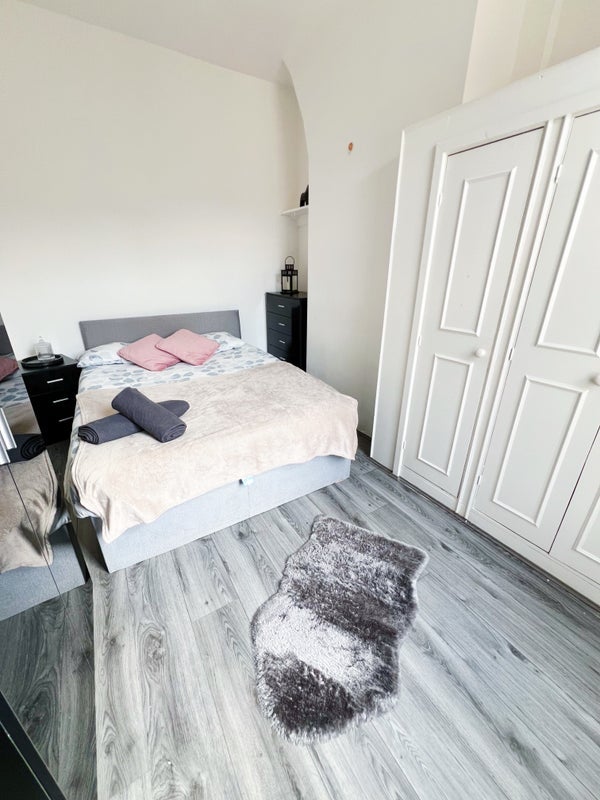 Room Springbank Road in Liverpool