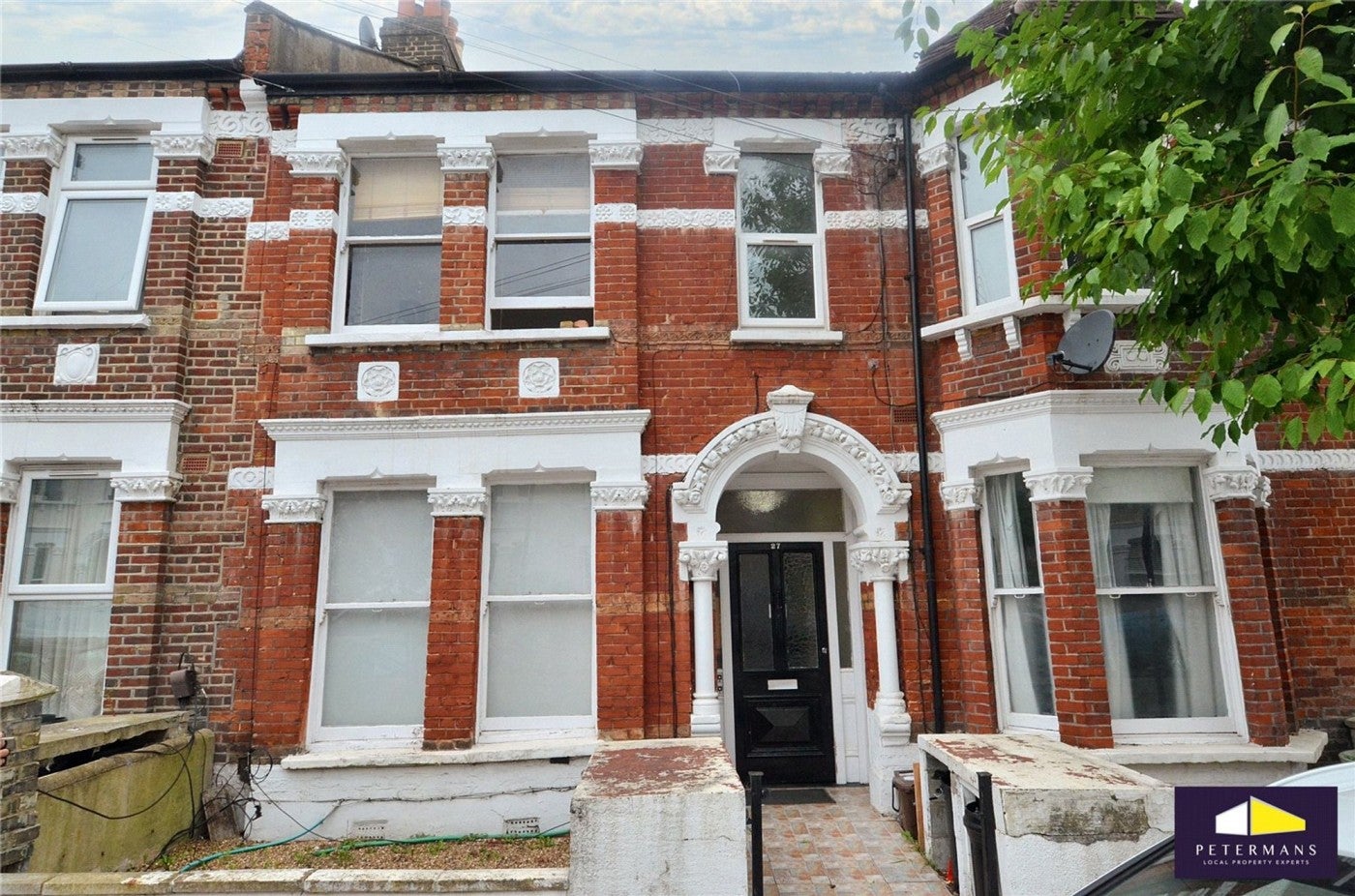 Flat Devereux Road in Greater London