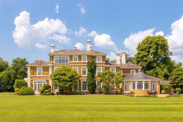 House Middlegreen in George Green