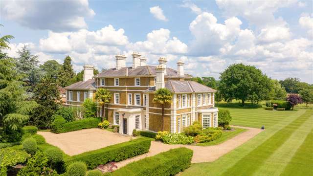 House Middlegreen in George Green