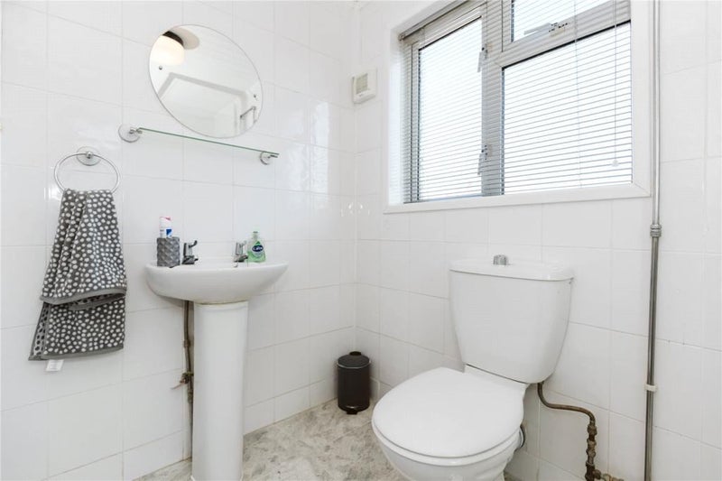 Room Frampton Crescent in Bristol