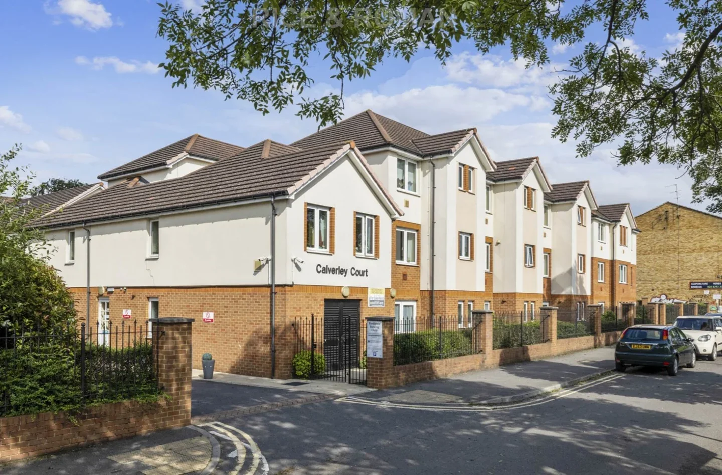 Flat Kingston Road in Epsom and Ewell