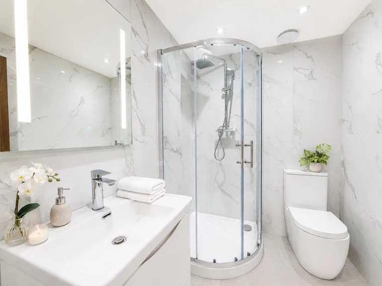 Flat Bushey Grove Road in Hertsmere