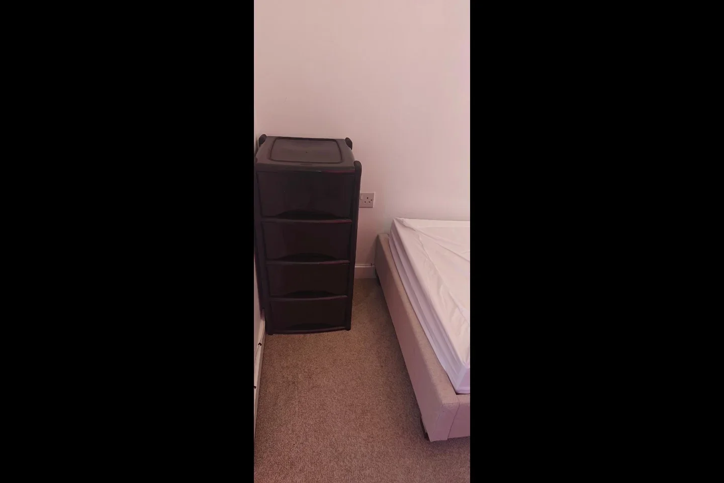 Room Vimy Drive in Dartford