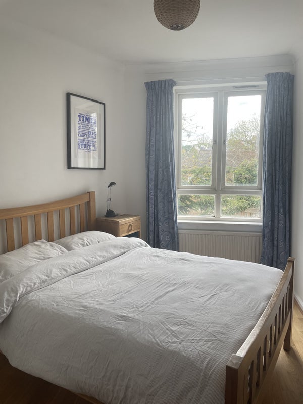 Room Lewisham Way in Greater London