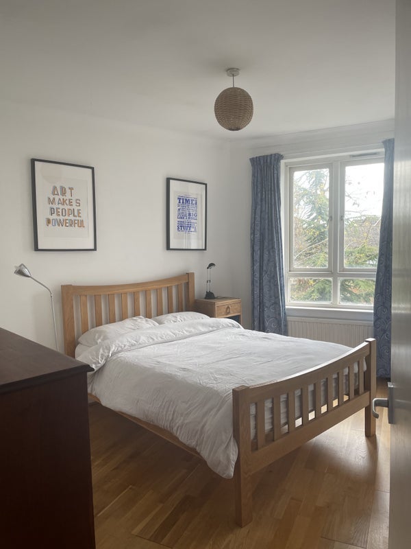 Room Lewisham Way in Greater London