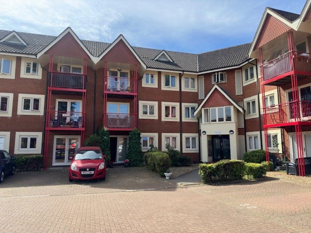 Flat Bromham Road in Bedford