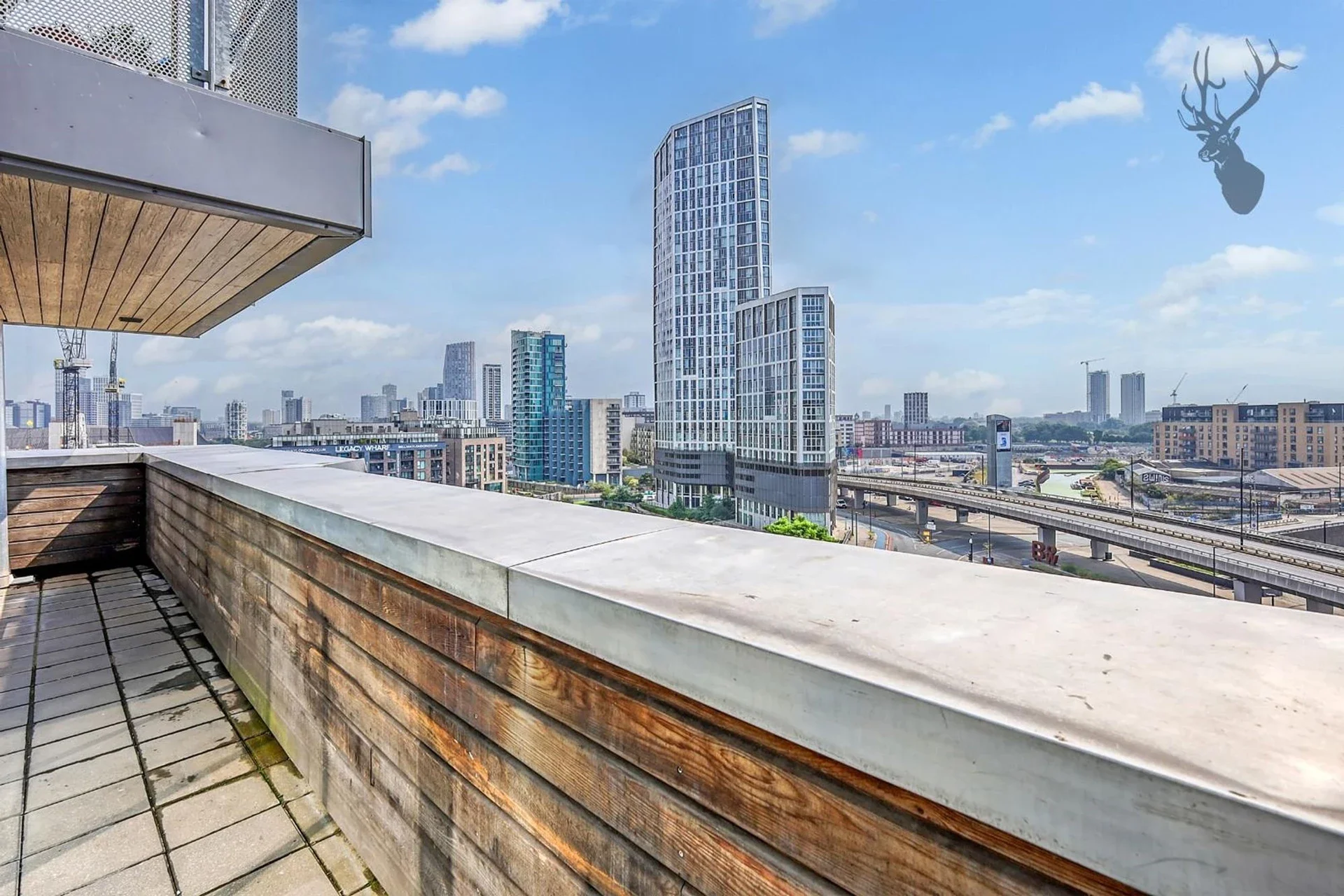 Flat Court Yard in Greater London