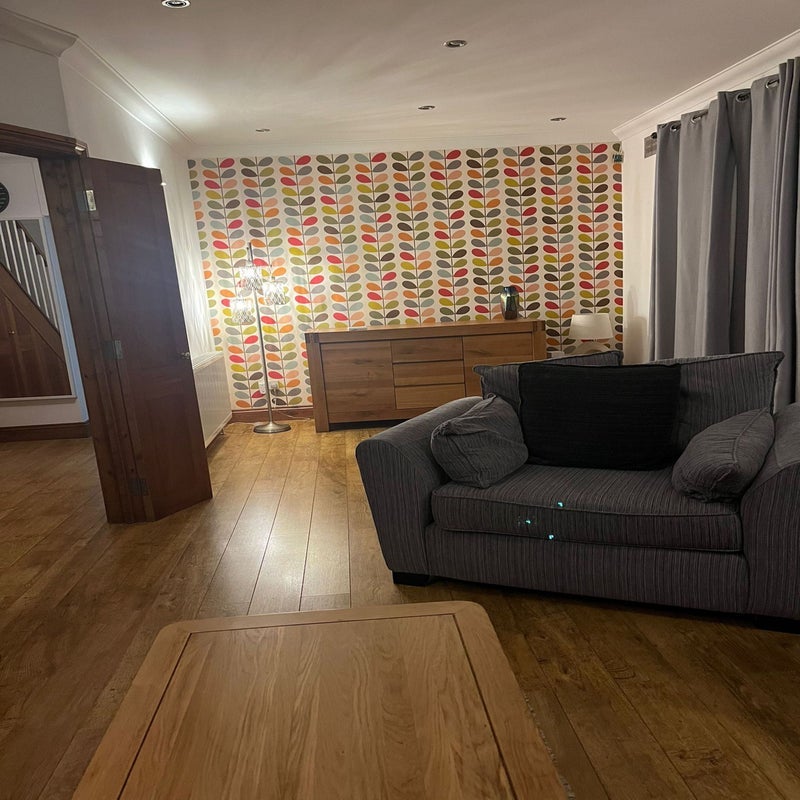 Room Pisgah Street in Pyle
