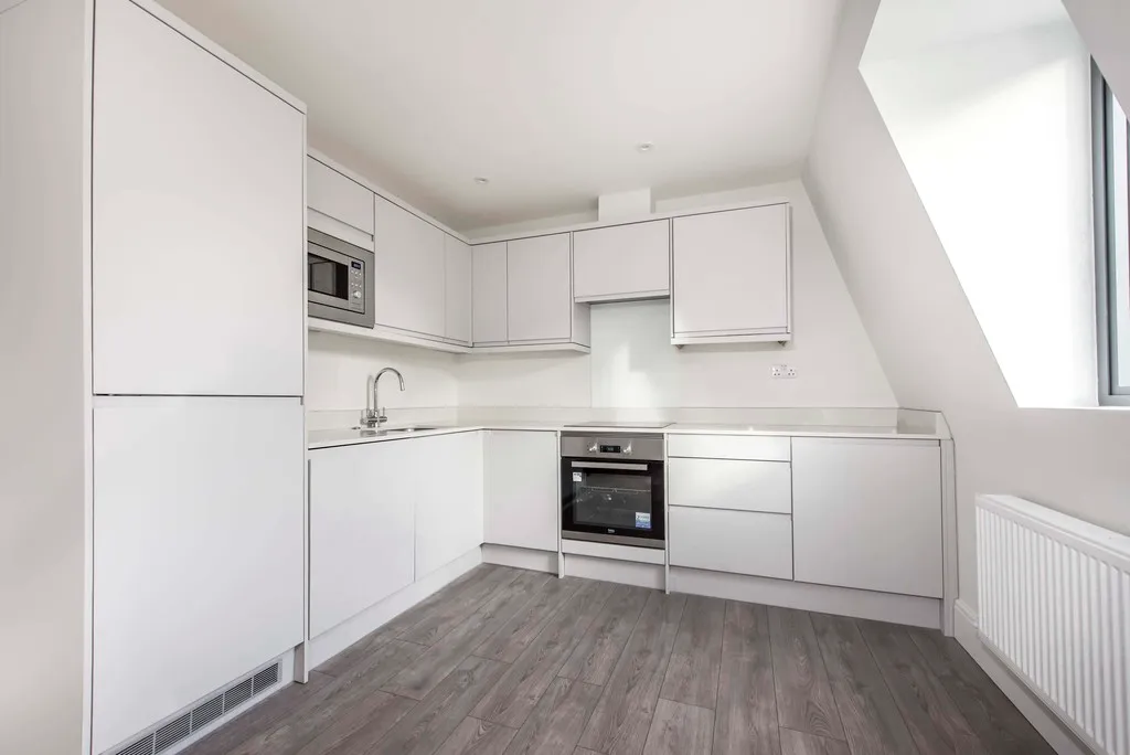 Flat Belmont Road in Greater London