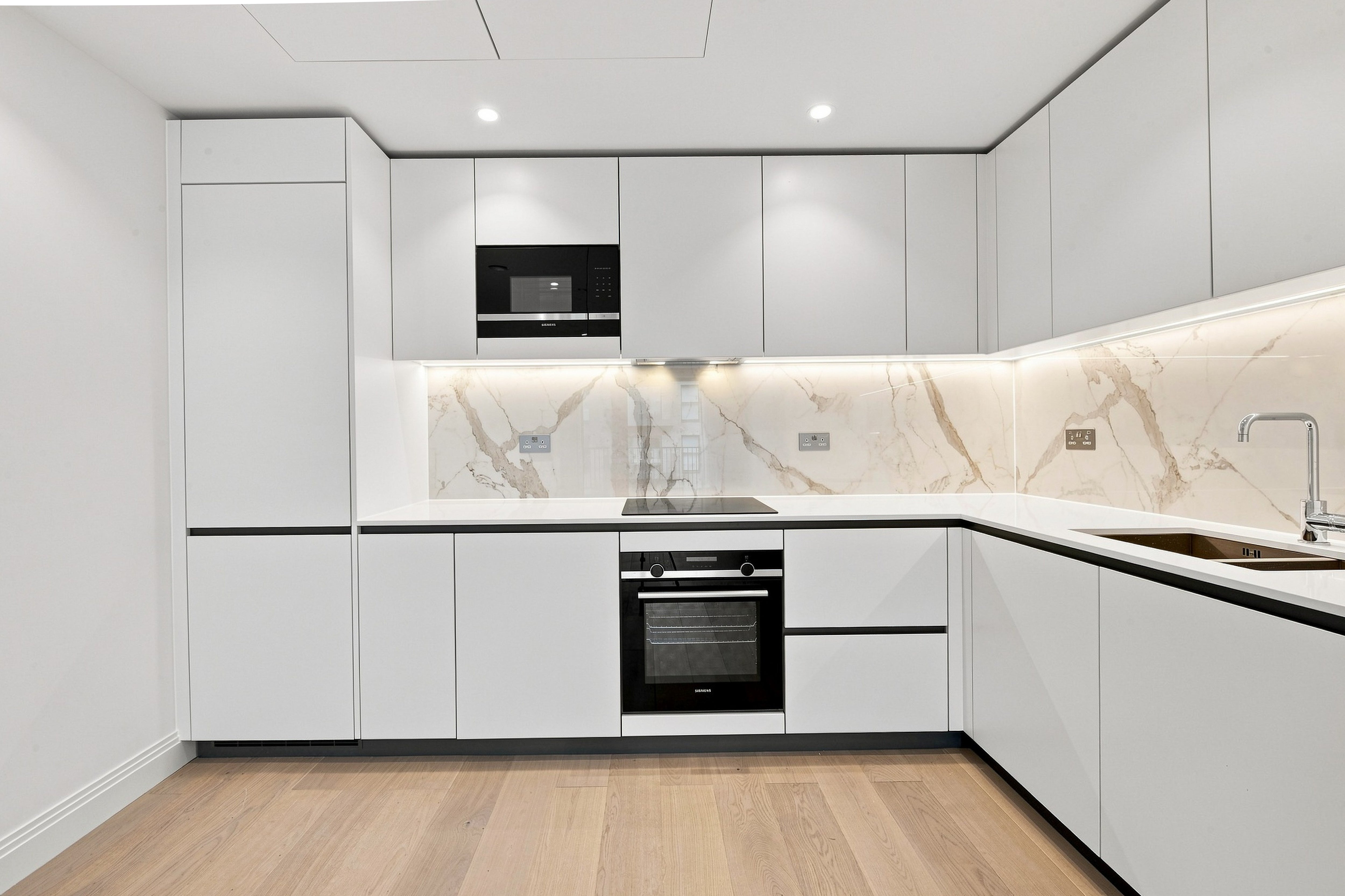 Flat William Morris Way in Greater London