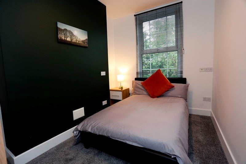 Room London Road in Maidstone