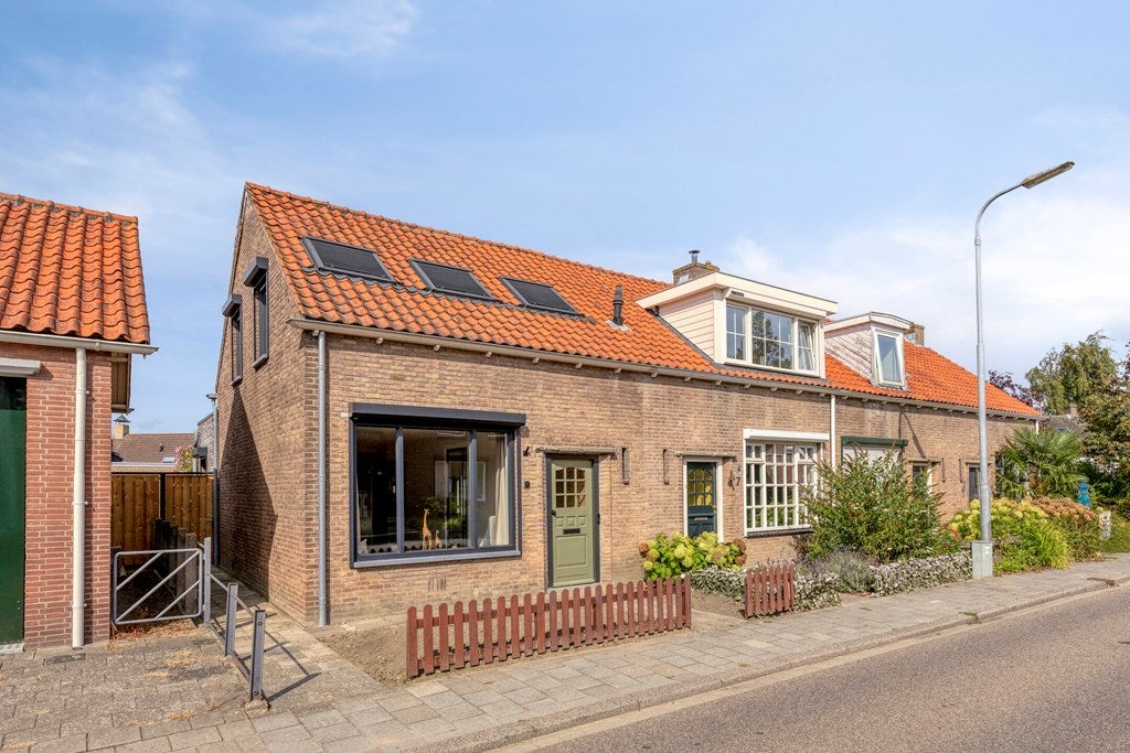 Huis Hoofdstraat 9 in Kruiningen