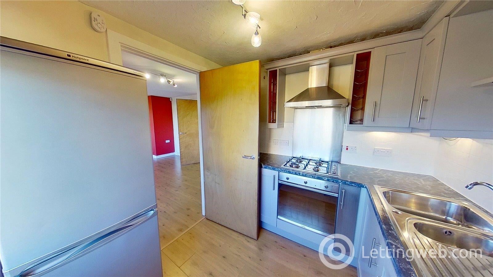 Flat Restalrig Drive in Edinburgh