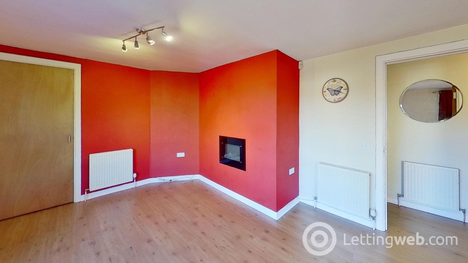 Flat Restalrig Drive in Edinburgh