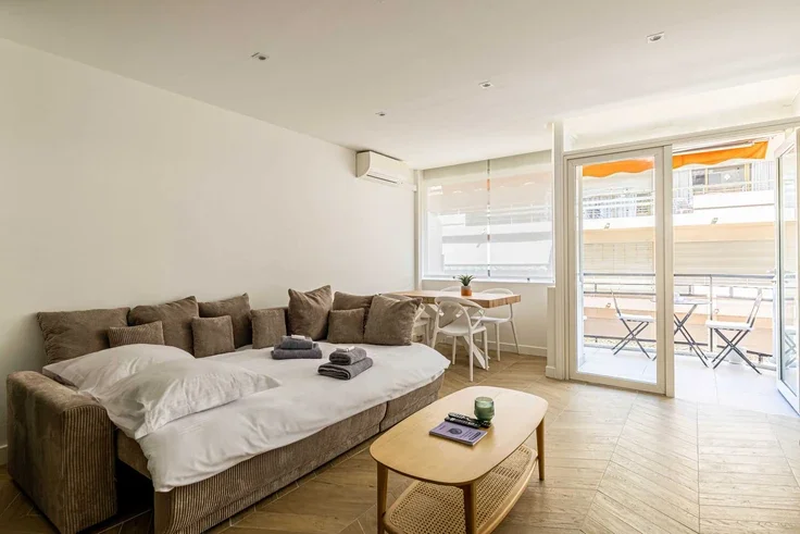 Flat Rue Latour-Maubourg in Cannes
