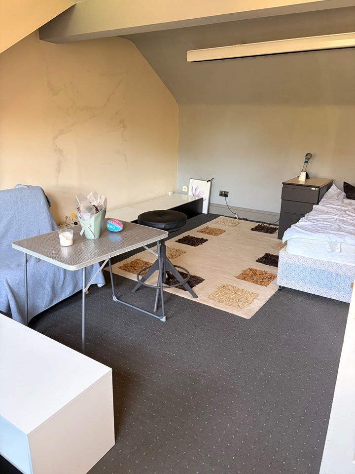 Flat Madeley Road in Greater London