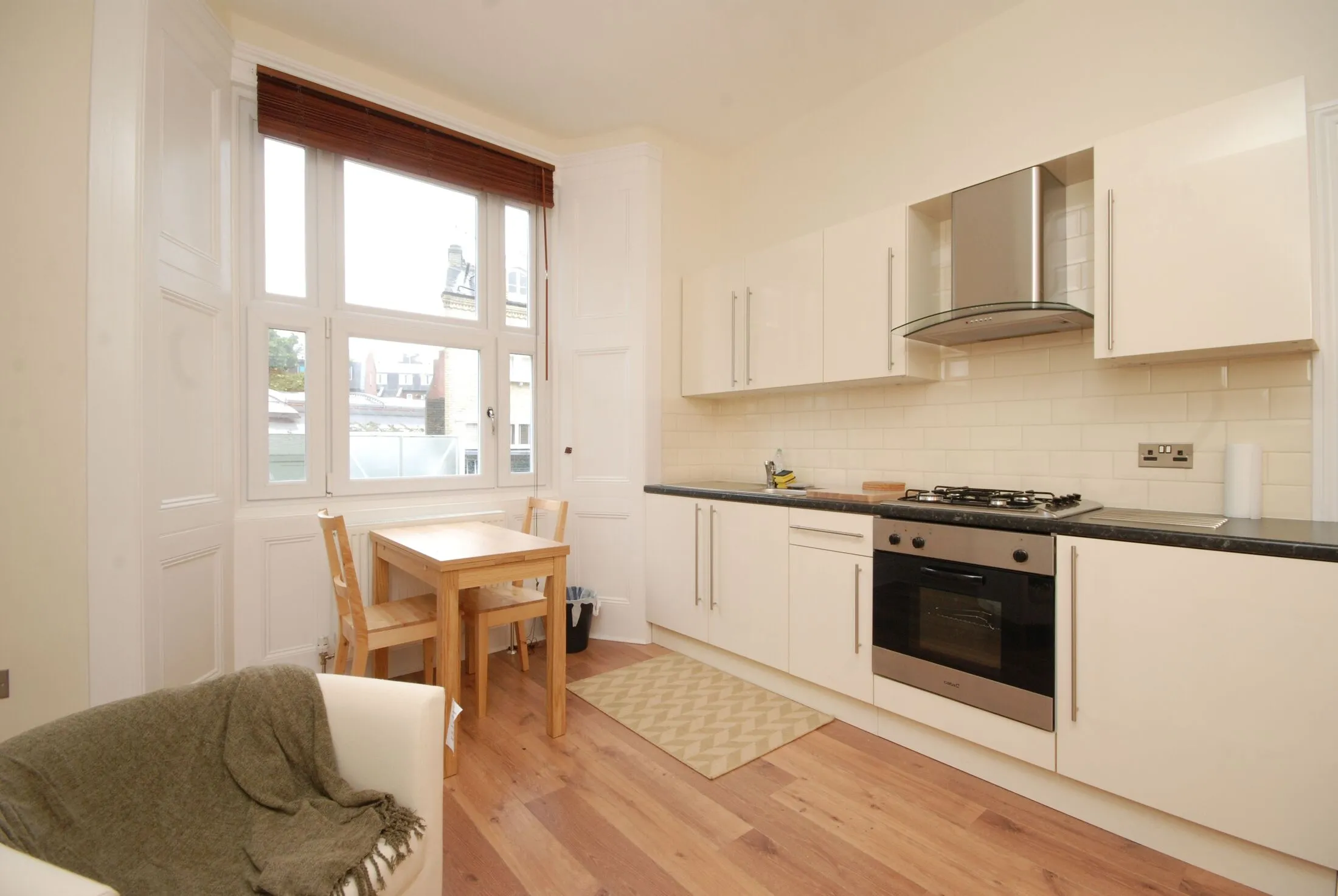 Flat Gayton Road in Greater London