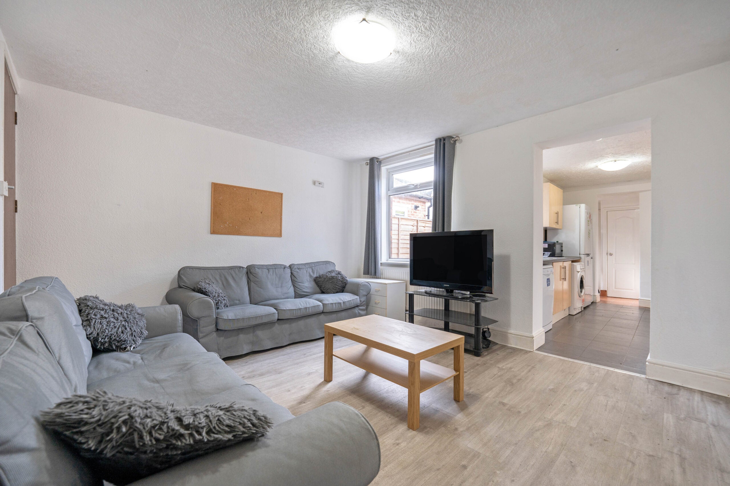 Room Tiverton Road in Birmingham