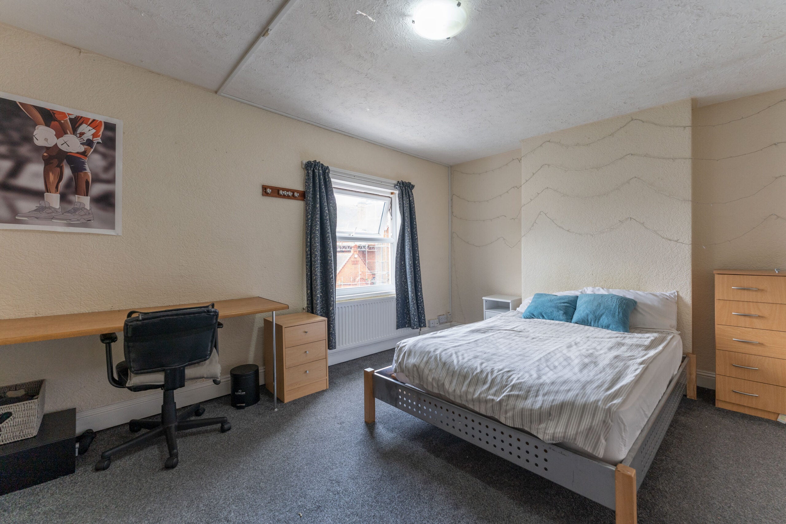 Room Tiverton Road in Birmingham