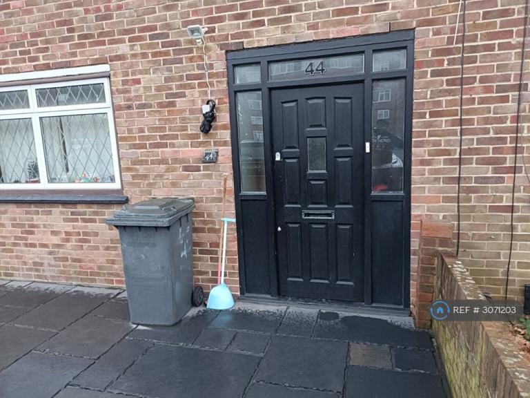 House Sandstone Road in Greater London