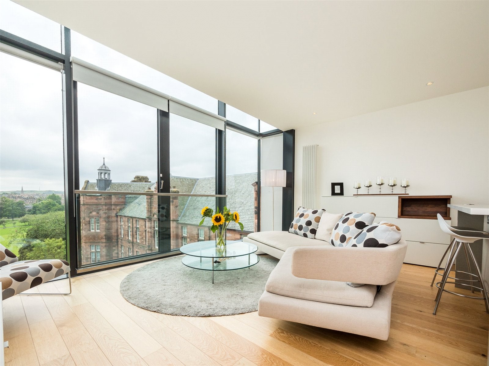 Flat Simpson Loan in City of Edinburgh