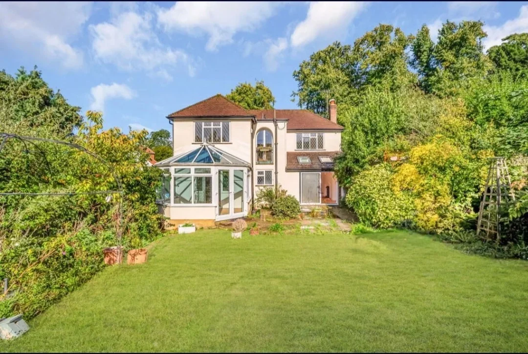 House Harestone Hill in Caterham Valley