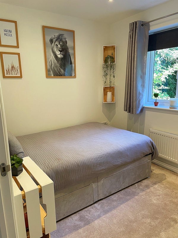 Room Beech Tree Avenue in Leeds