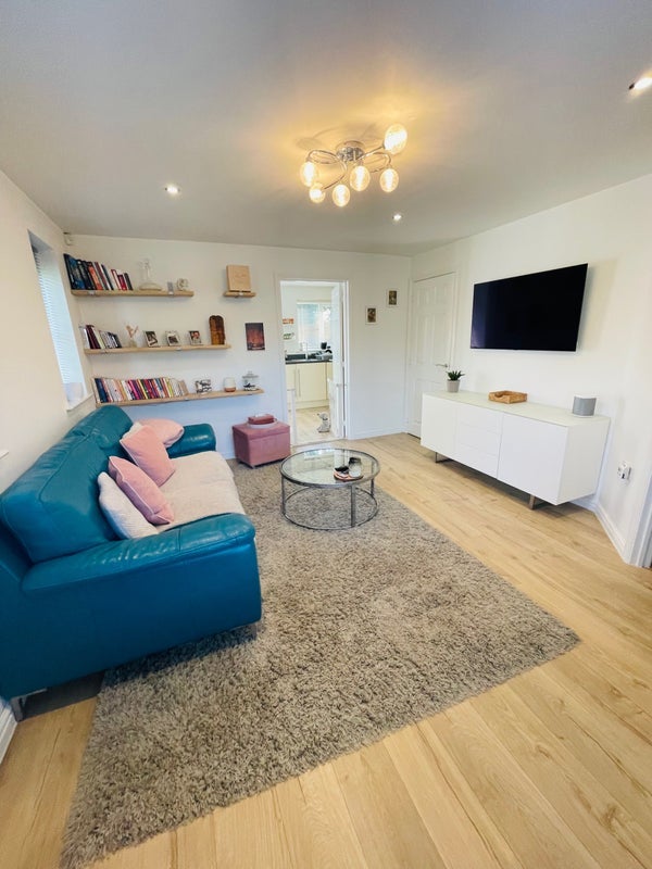 Room Beech Tree Avenue in Leeds