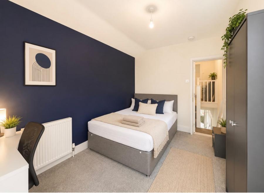 Room Walliker Street in Hull