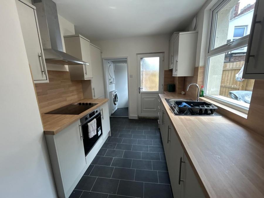 Room Walliker Street in Hull