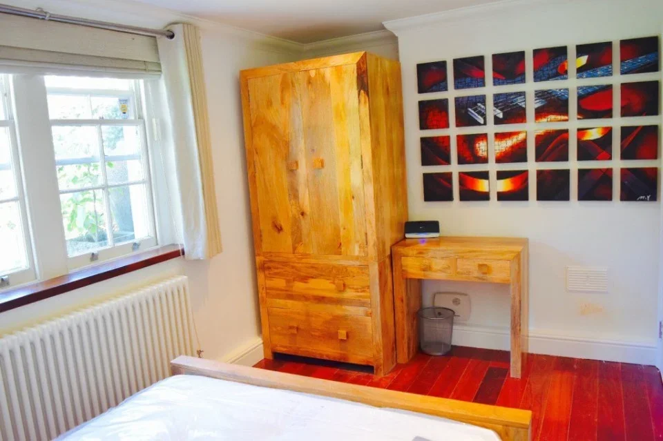 Flat Malden Crescent in Greater London