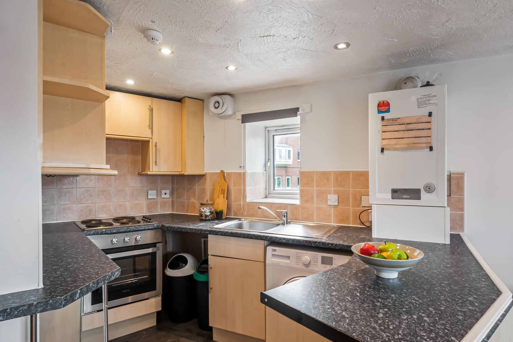 Flat Rosebank Road in Leeds