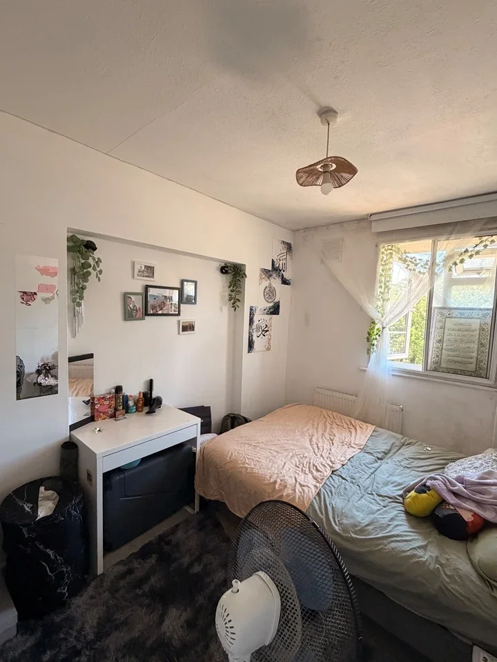 Room Gloucester Drive in Greater London