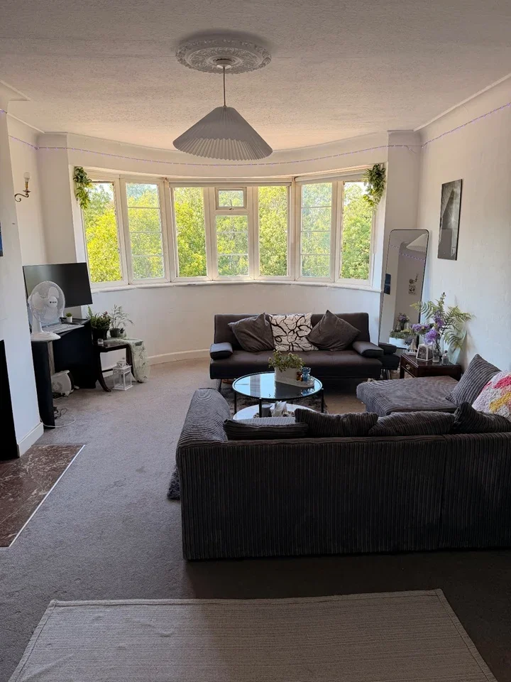 Room Gloucester Drive in Greater London