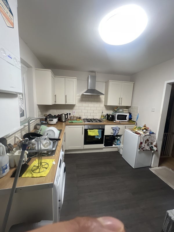 Room Westleigh Road in Bristol