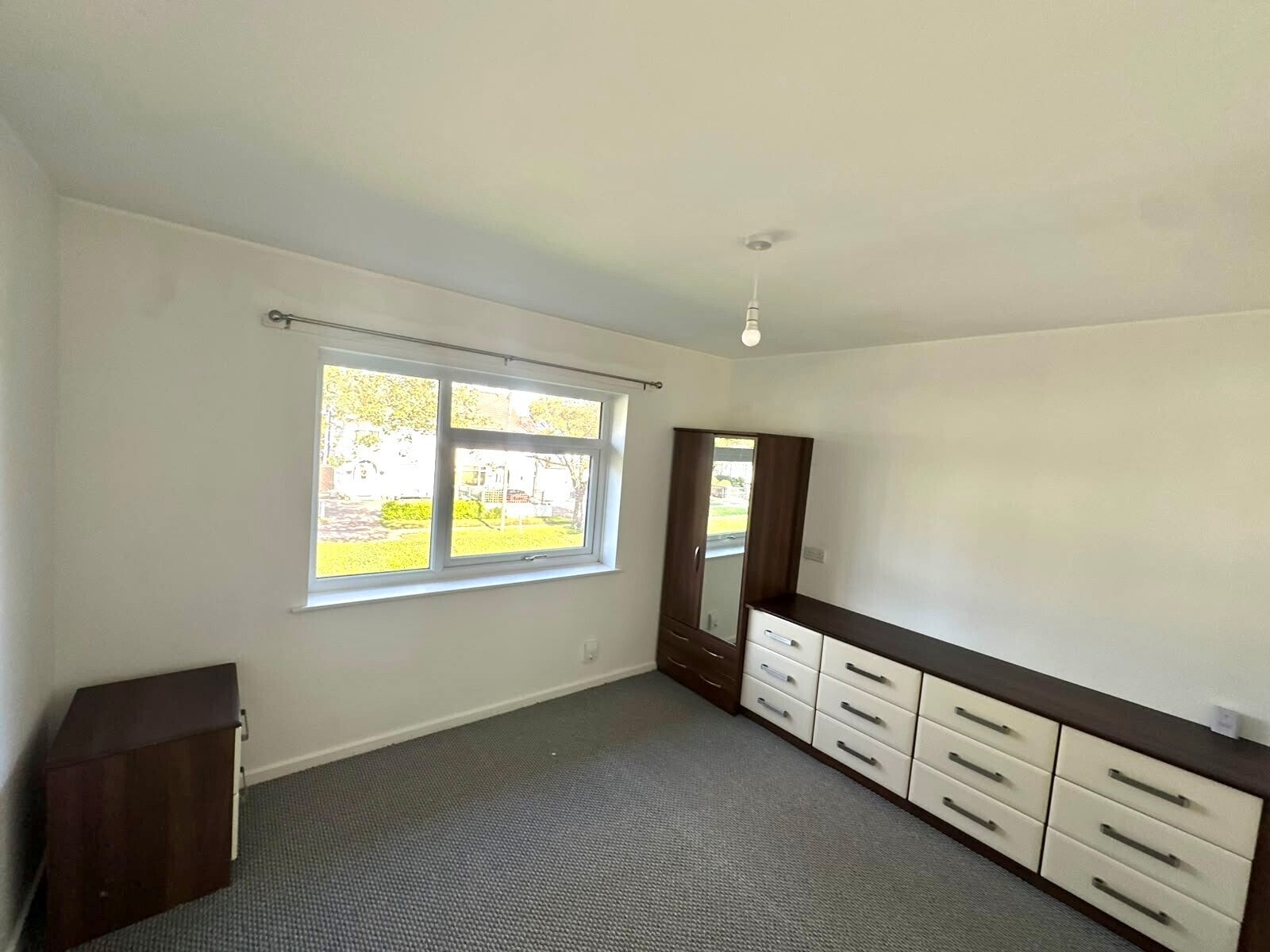 Flat Heygarth Road in Eastham Village