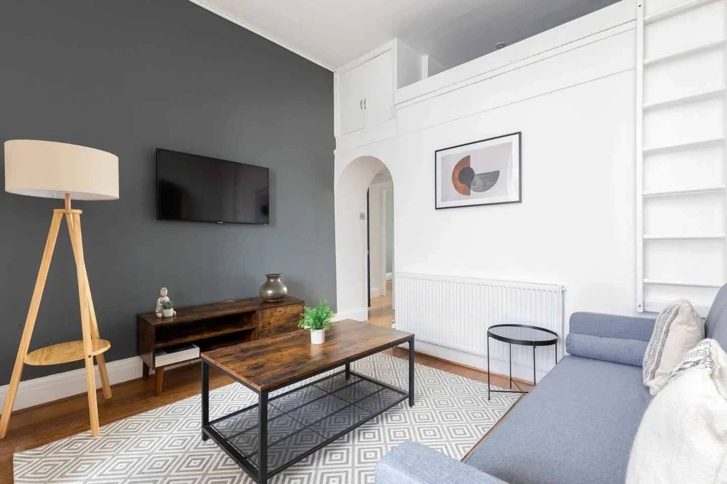 Flat Regent's Park Road in Greater London
