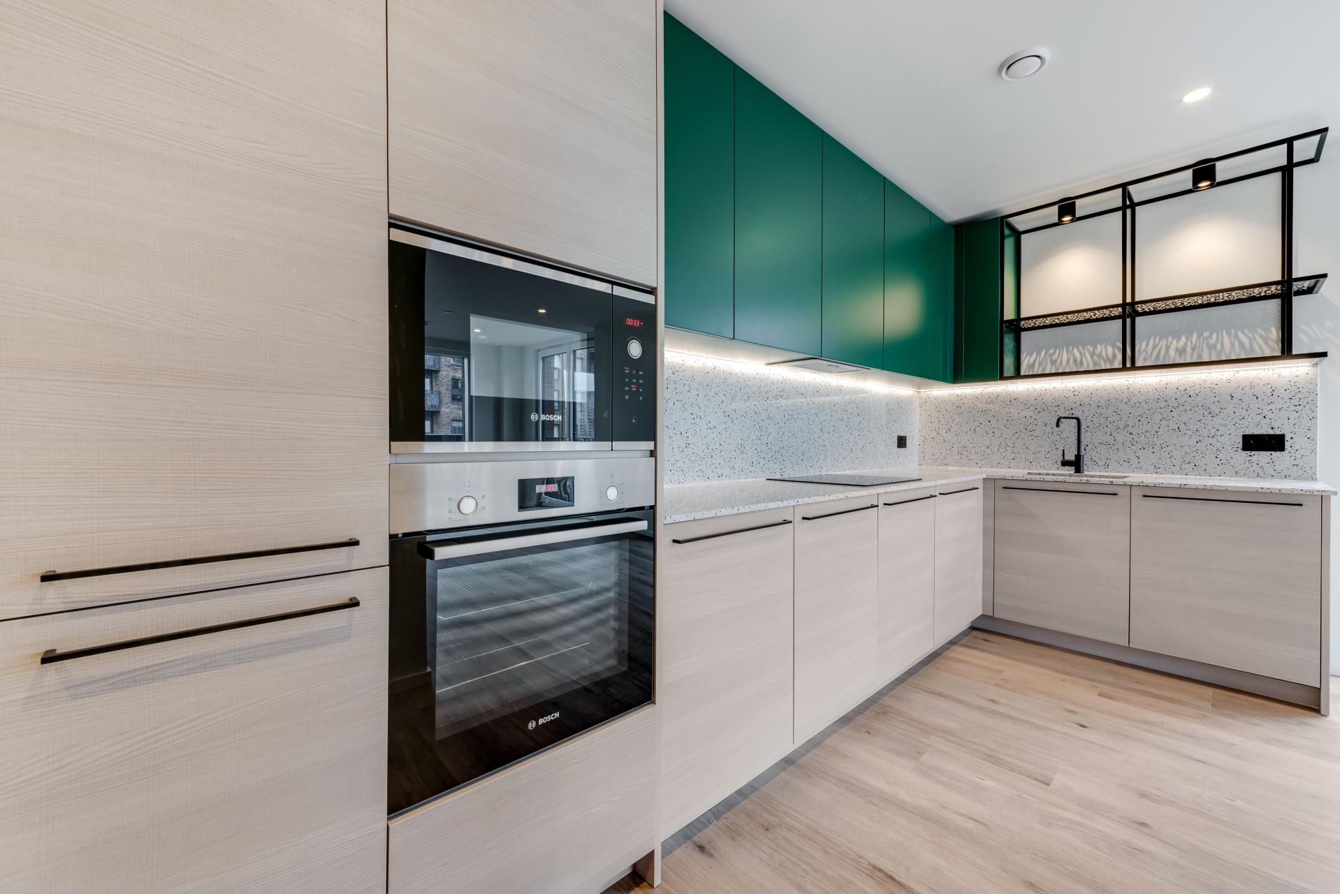 Flat Hemlock Street in Greater London