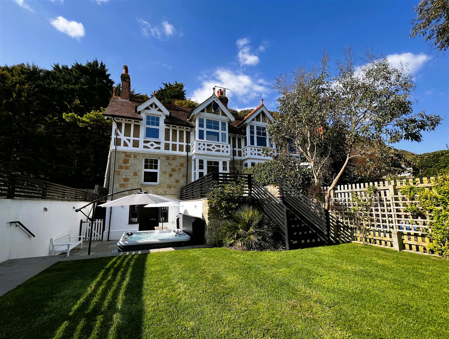 House Seven Sisters Road in Ventnor