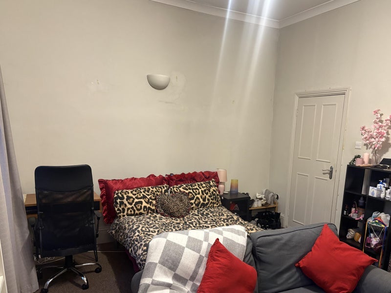 Room Kilmarsh Road in Greater London