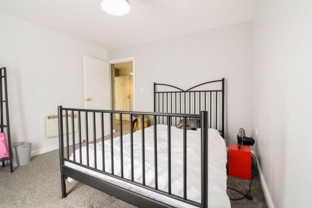 Room Scholars Walk in Slough