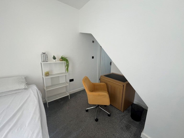 Room Pitt Street in Stockport