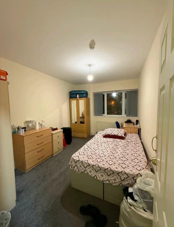 Room Langleys Road in Birmingham