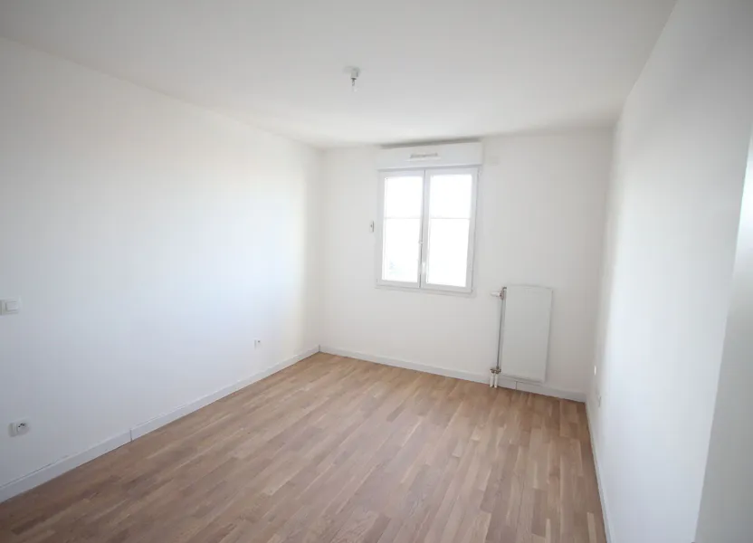 Flat Rue Claude Nicolas Ledoux in Le Plessis-Robinson