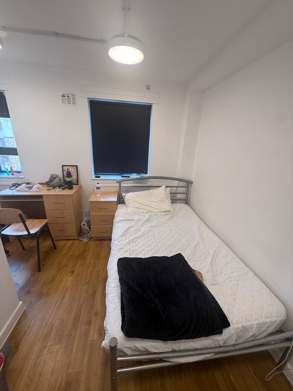 Room Marker Way in Greater London