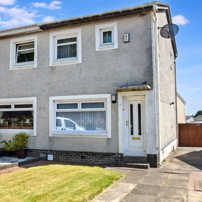 House Cathkin Place in Kilwinning